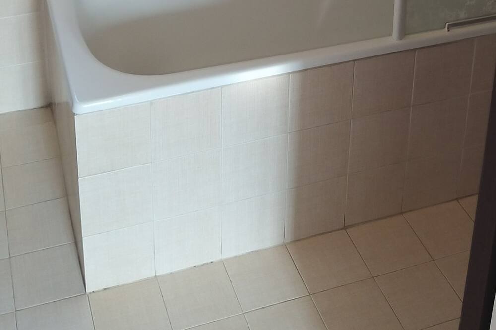 Photo of Bathroom in Laroque-d'Olmes