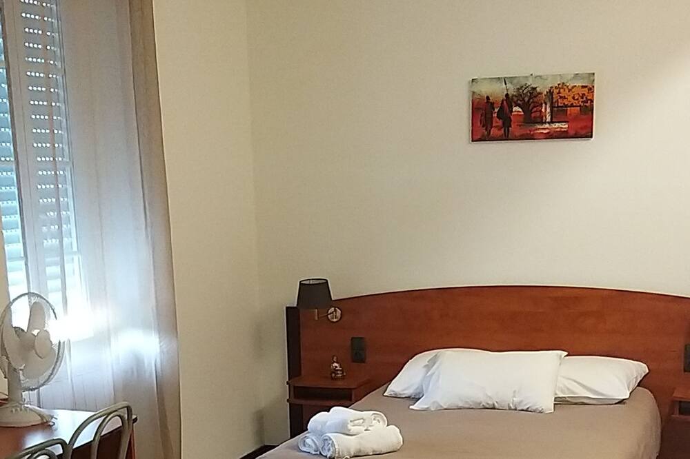 Photo of Bedroom in Laroque-d'Olmes