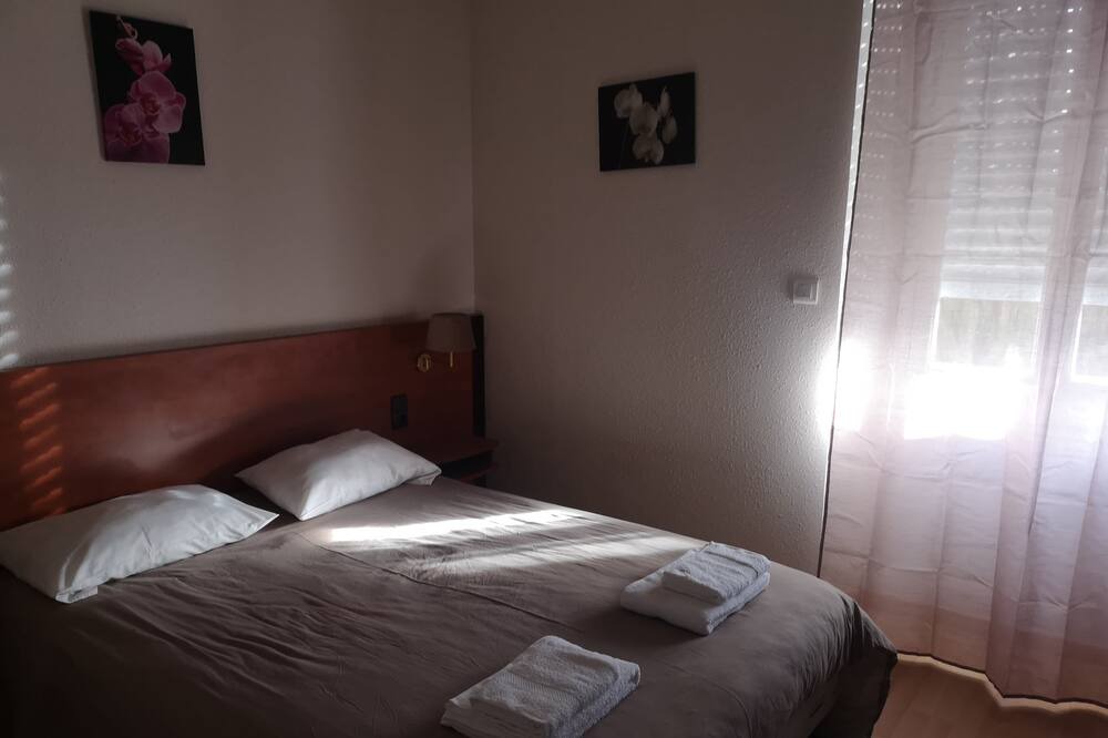 Photo of Bedroom in Laroque-d'Olmes