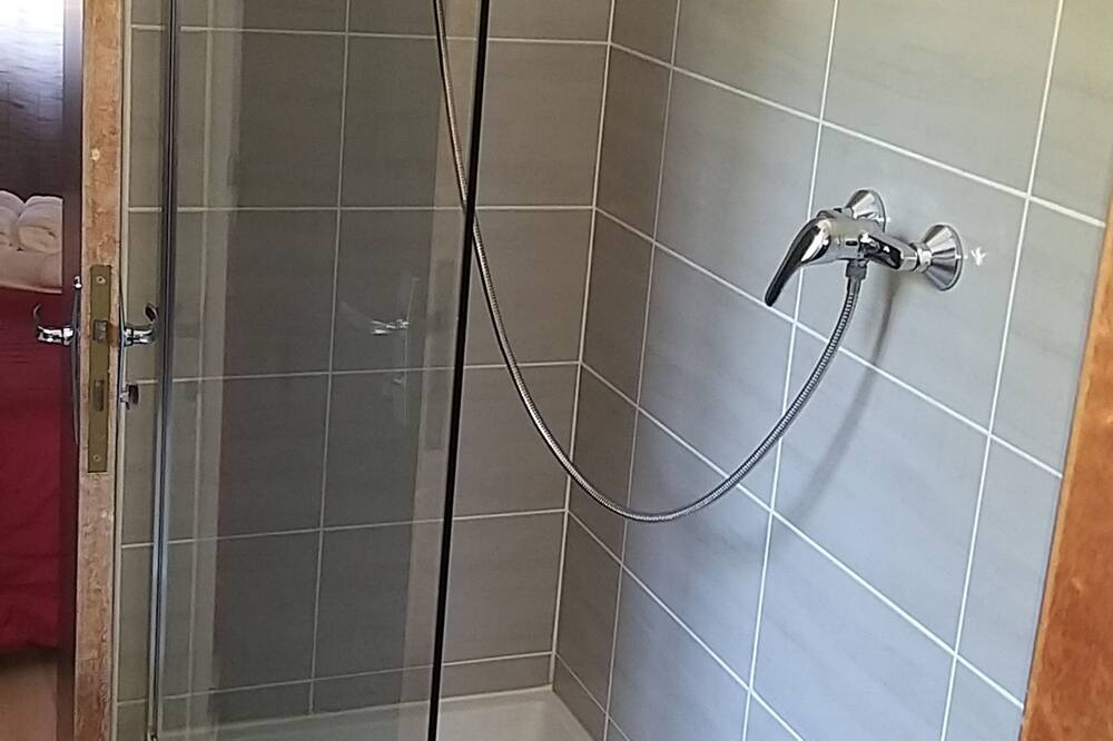 Photo of Bathroom in Laroque-d'Olmes