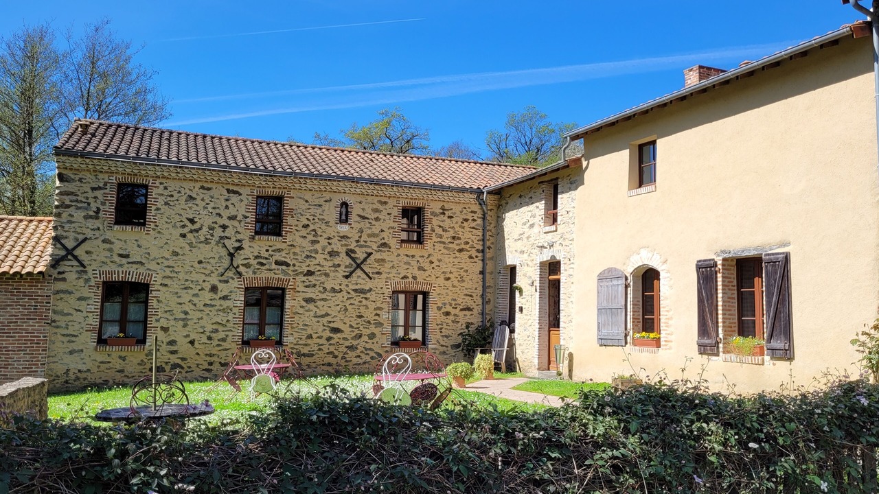 Photo of Outdoor in Chemille-Melay