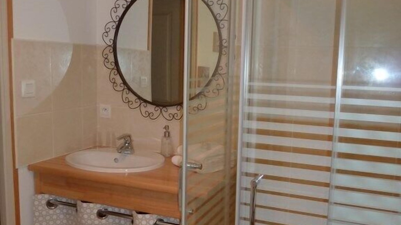 Photo of Bathroom in Chemille-Melay