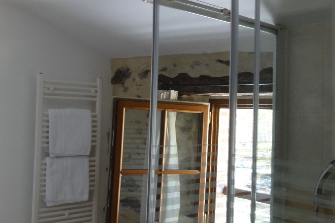 Photo of Bathroom in Chemille-Melay