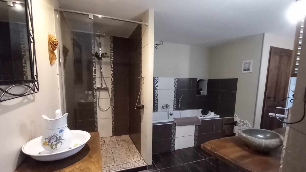 Photo of Others in Vicq