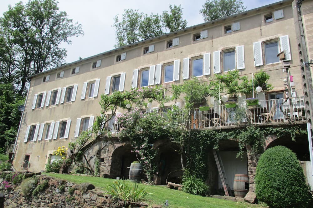 Photo of Outdoor in Camares