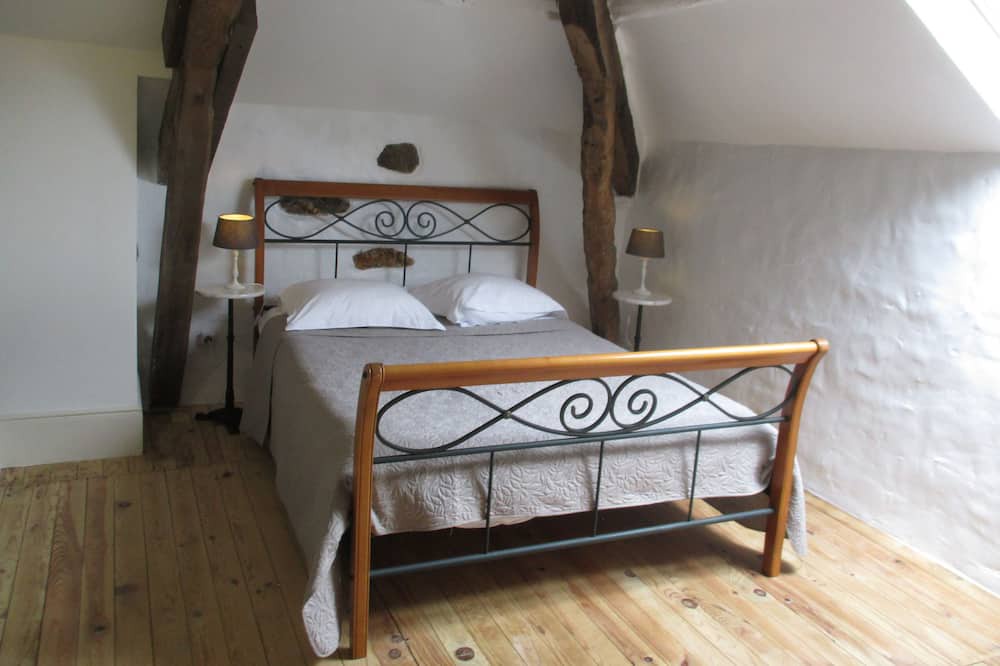 Photo of Bedroom in Camares