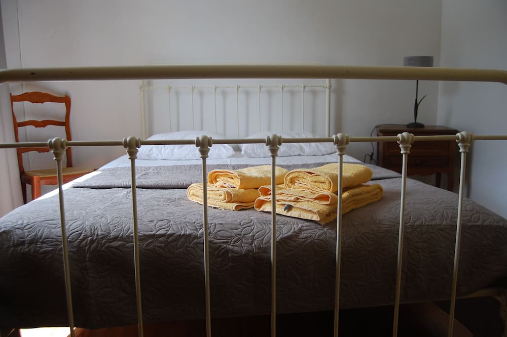 Photo of Bedroom in Camares