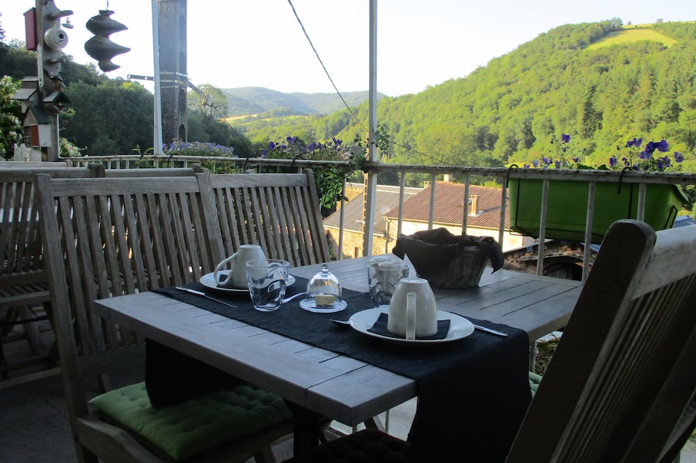 Photo of Outdoor in Camares