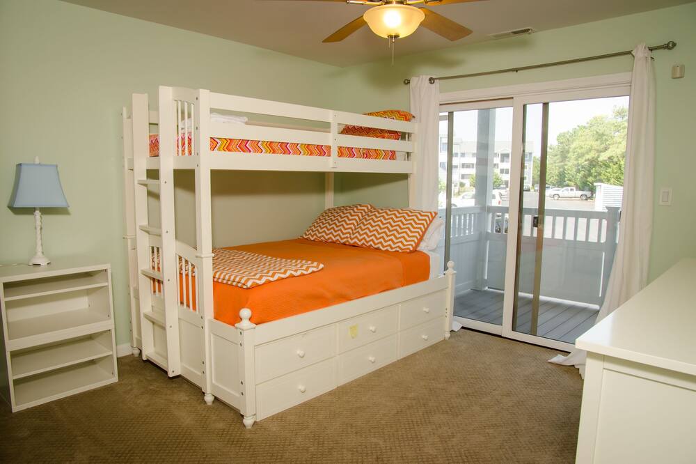 Photo of Bedroom in Heron Harbour Isle