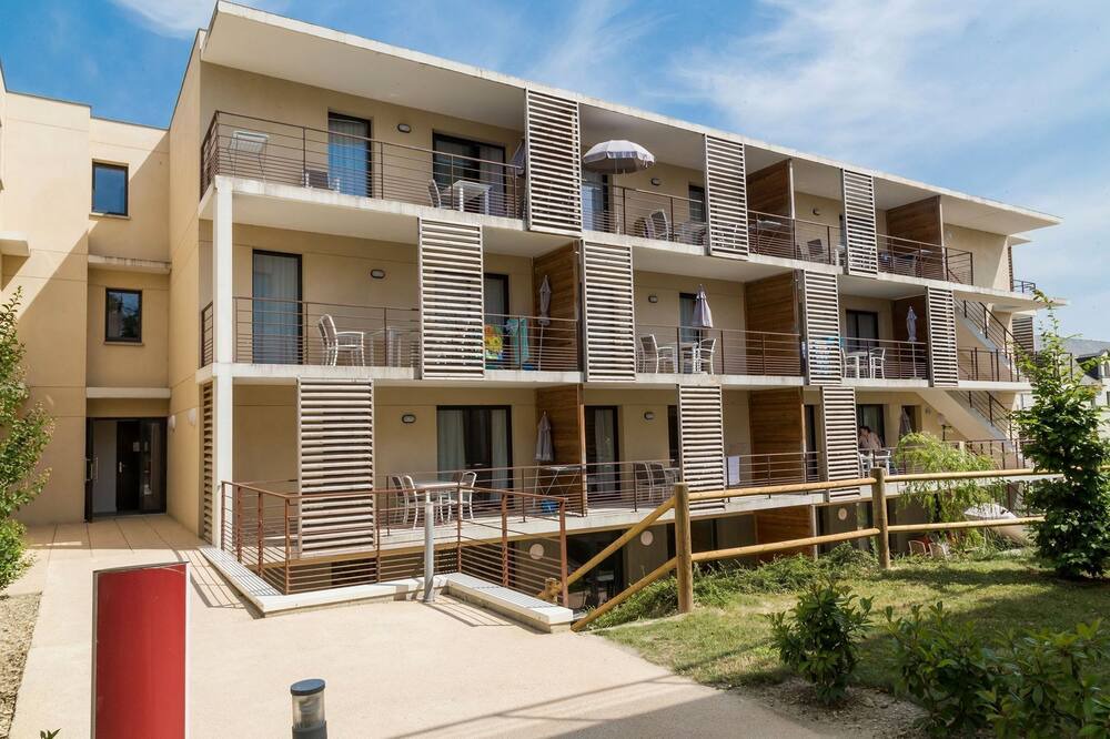 Photo of Outdoor in Chinon