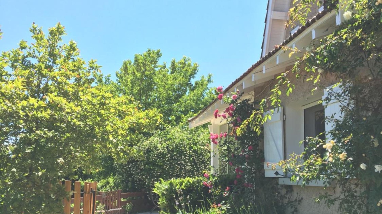 Photo of Outdoor in Maringes