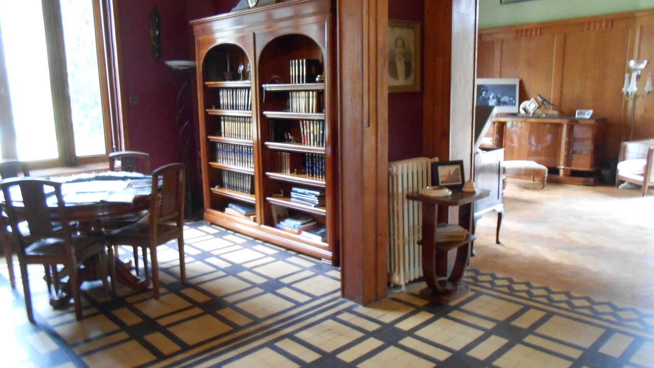 Photo of Others in Abrest