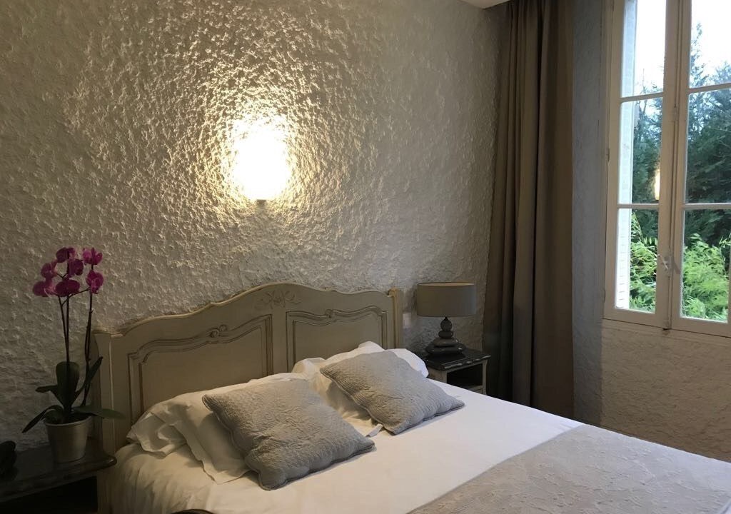 Photo of Others in Olivet