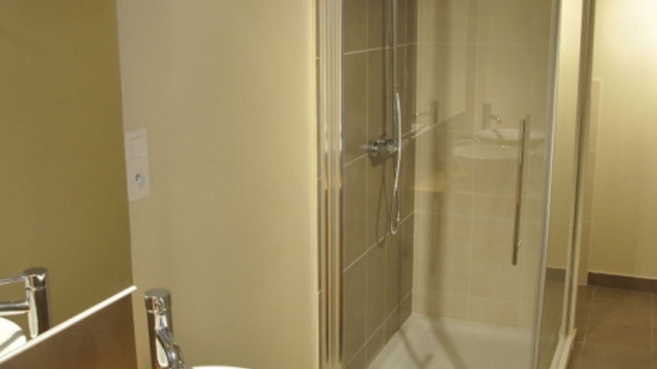 Photo of Bathroom in Saint-Hilaire-des-Loges