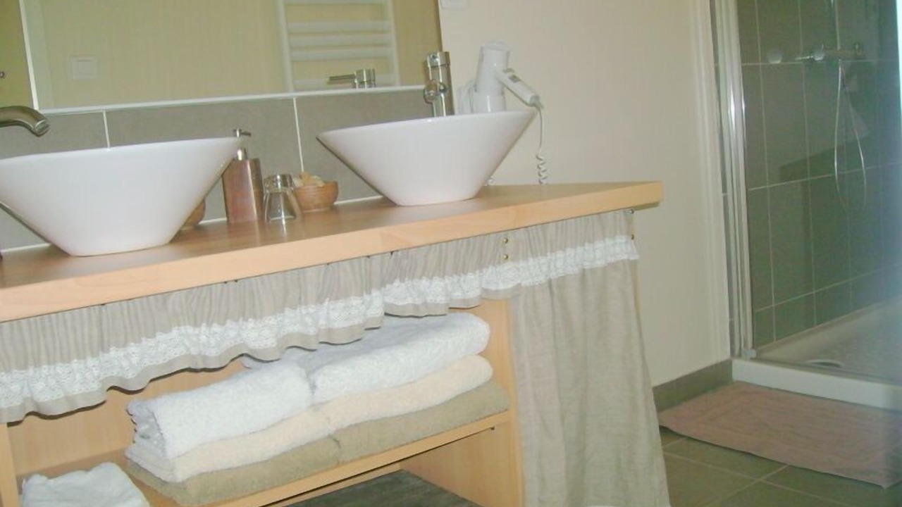 Photo of Bedroom in Saint-Hilaire-des-Loges