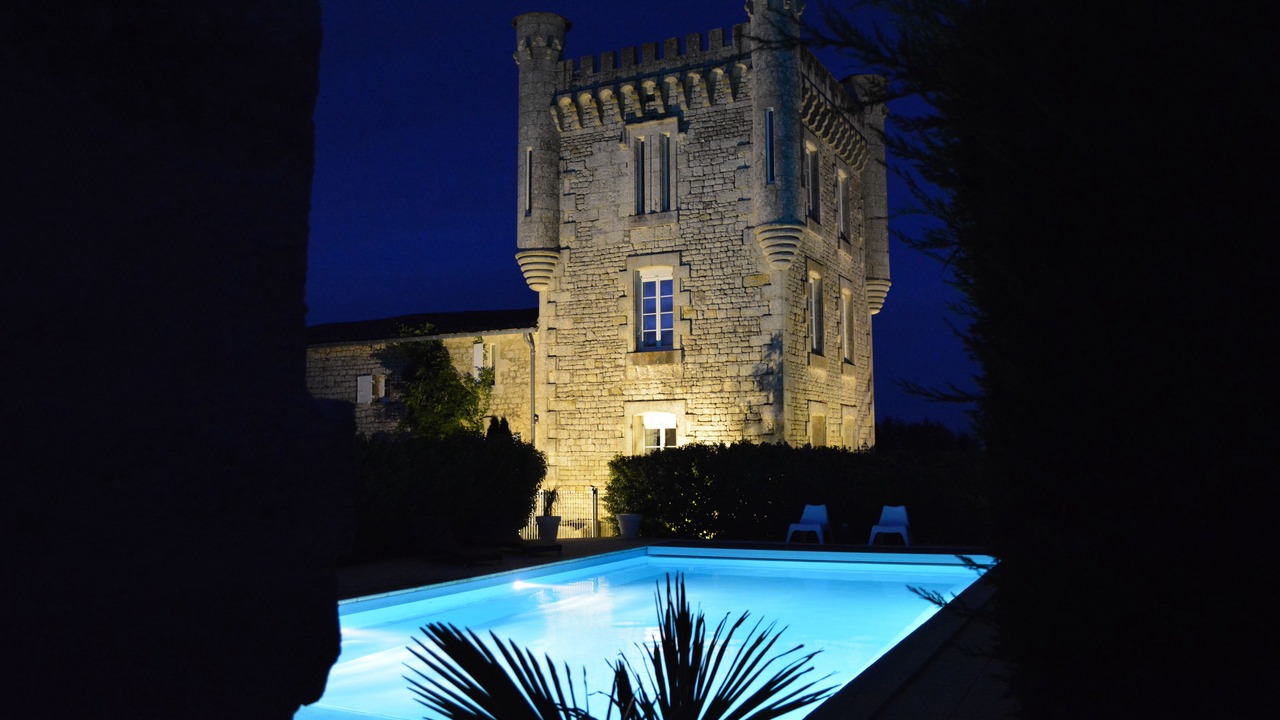 Photo of Outdoor in Longeves