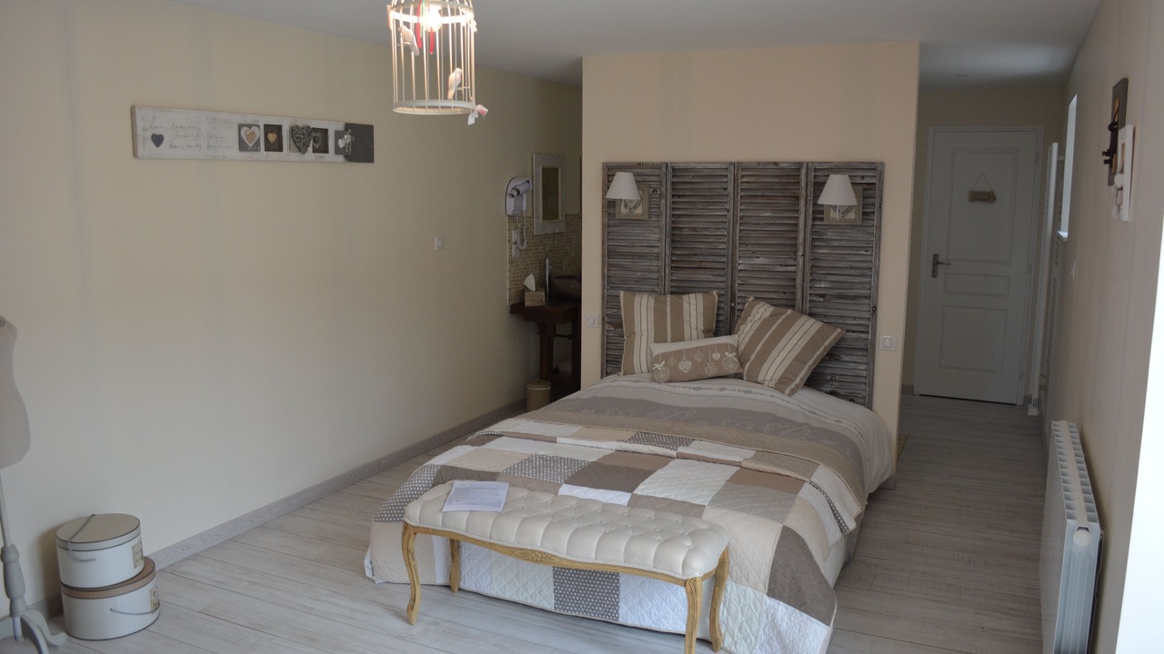 Photo of Others in Longeves