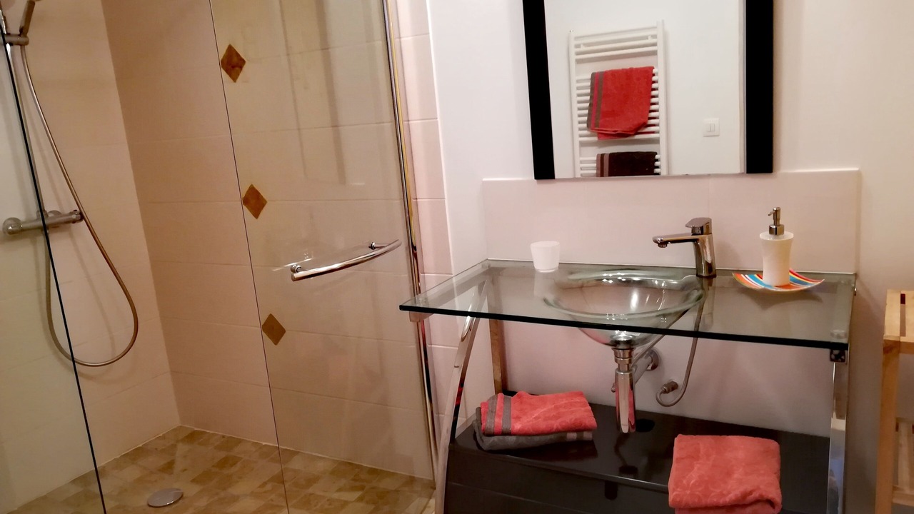 Photo of Bathroom in Mortagne-sur-Sevre