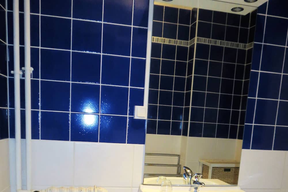 Photo of Bathroom in Bourbonne-les-Bains