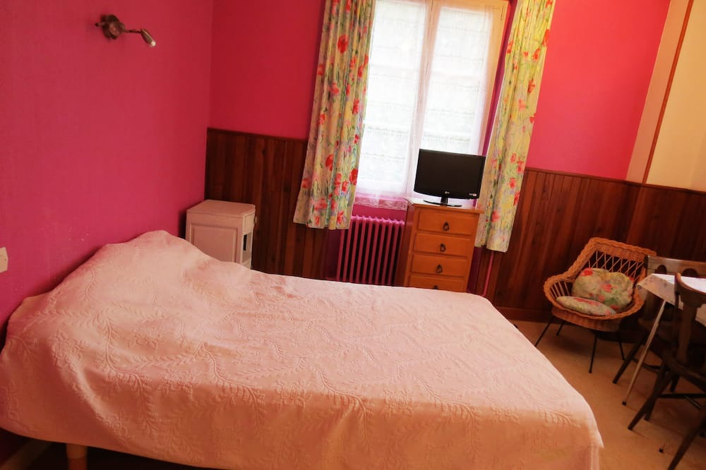 Photo of Bedroom in Bourbonne-les-Bains