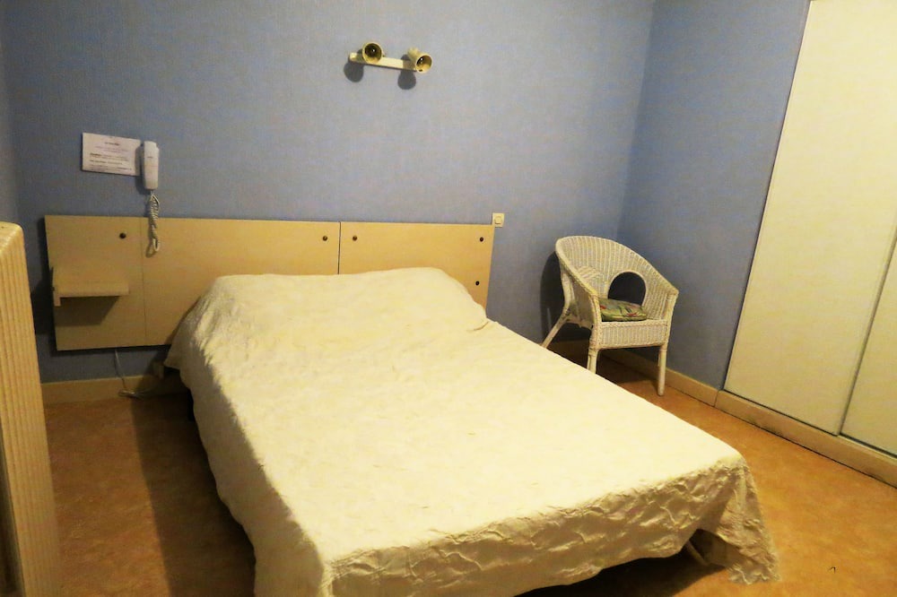 Photo of Bedroom in Bourbonne-les-Bains
