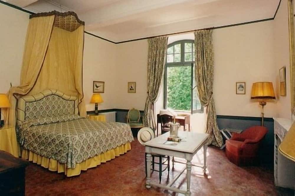 Photo of Bedroom in Esparron-de-Verdon