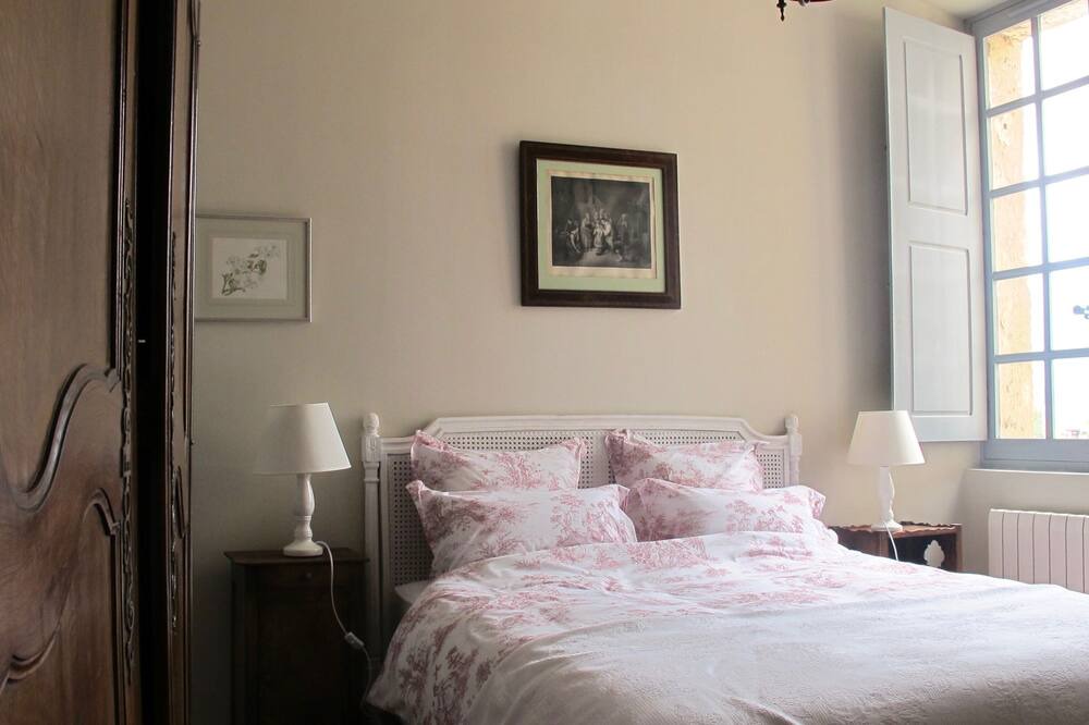 Photo of Bedroom in Esparron-de-Verdon