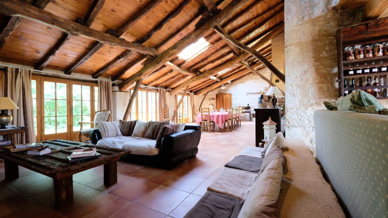 Photo of Livingroom in Castelnau-de-Montmiral