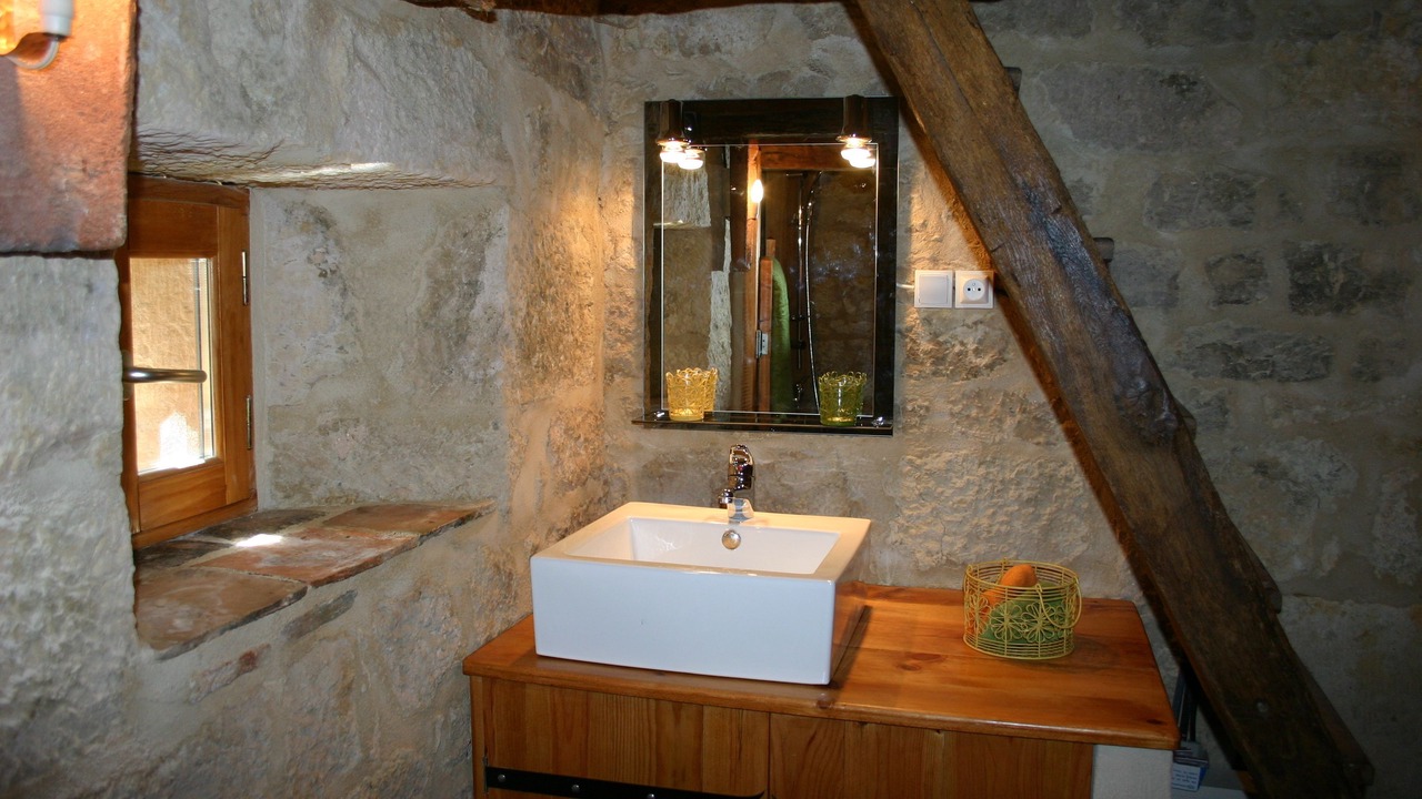 Photo of Bedroom in Castelnau-de-Montmiral
