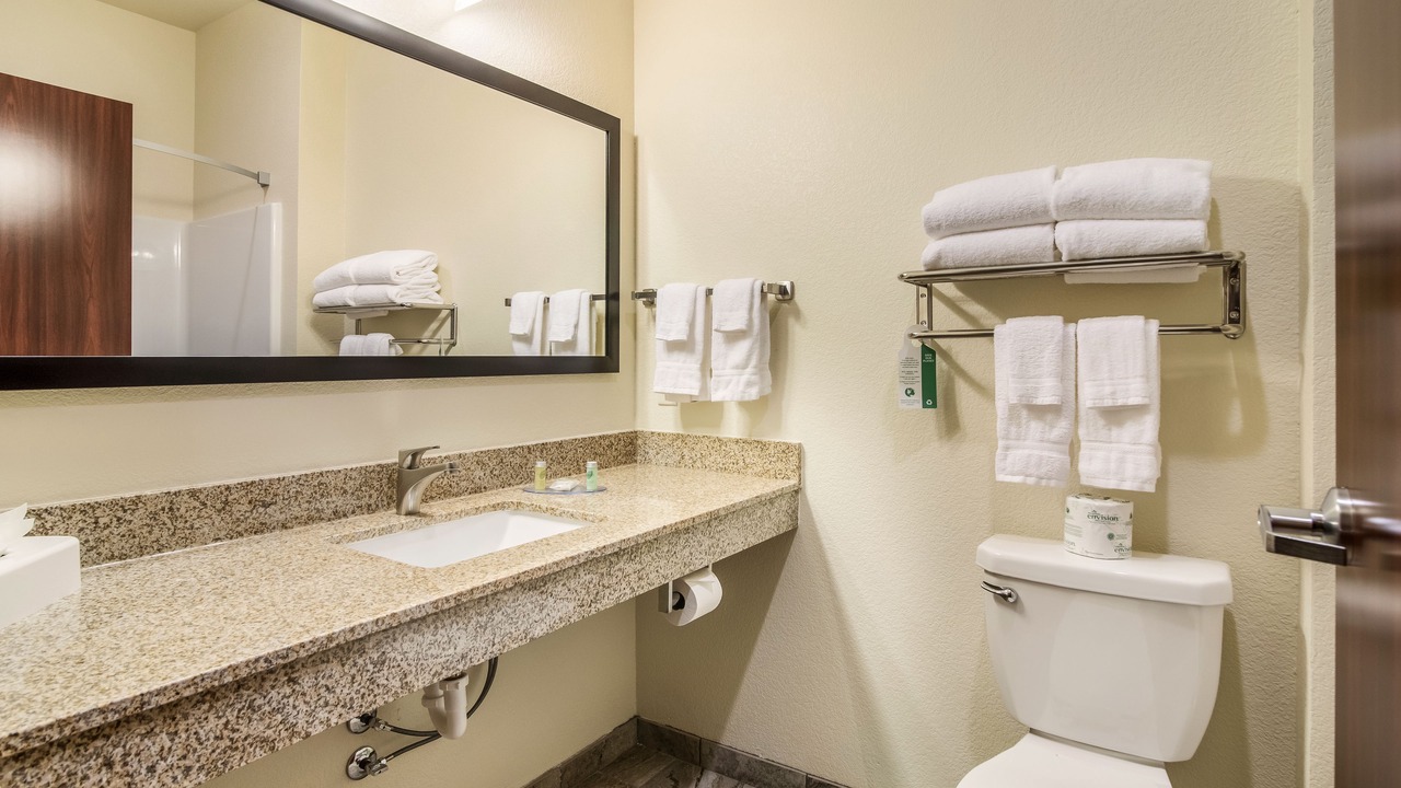 Photo of Others in Victor