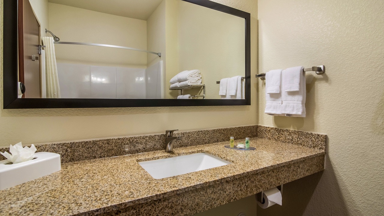 Photo of Others in Victor