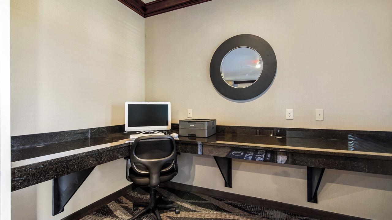 Photo of Others in Victor