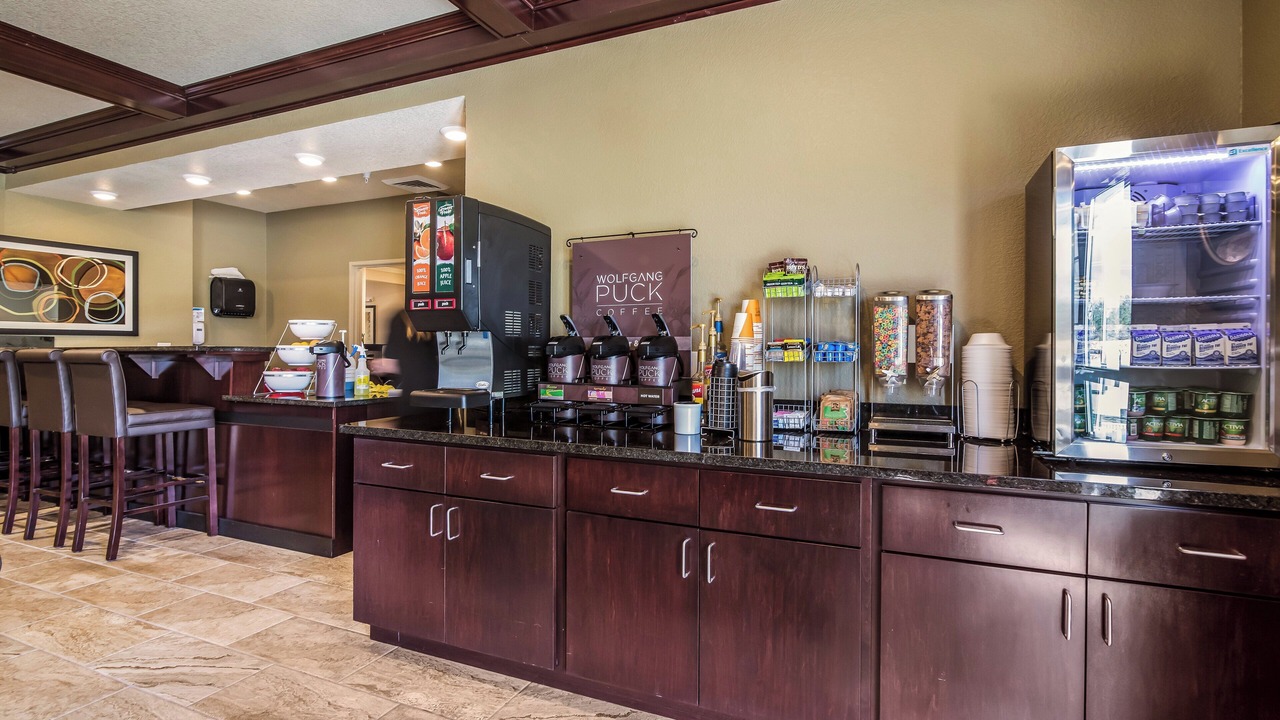 Photo of Others in Victor