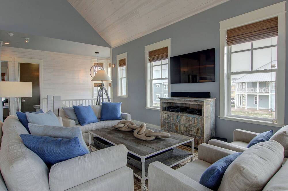 Photo of Bedroom in Cinnamon Shore