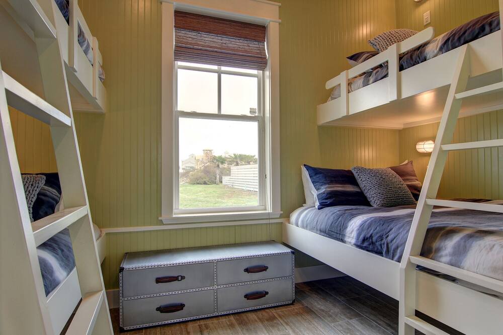 Photo of Bedroom in Cinnamon Shore