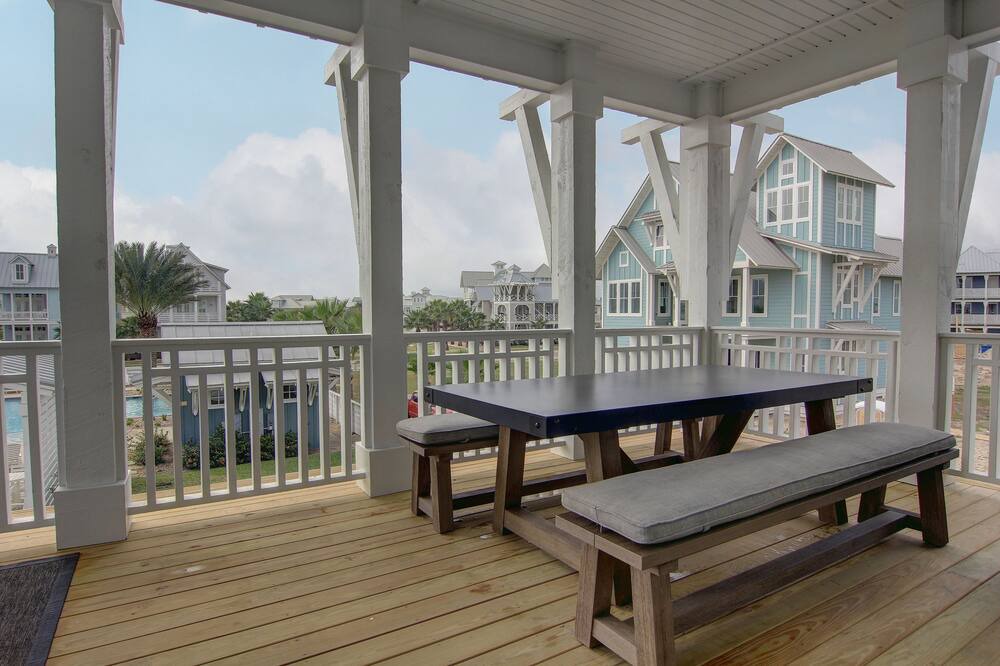Photo of Patio Balcony in Cinnamon Shore