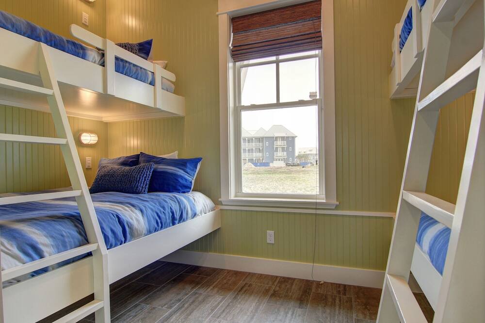 Photo of Bedroom in Cinnamon Shore