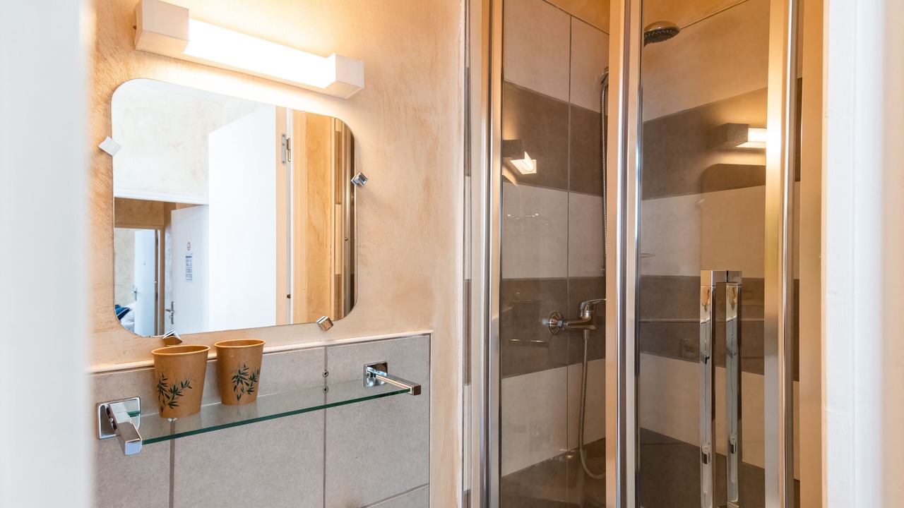 Photo of Bathroom in Latresne