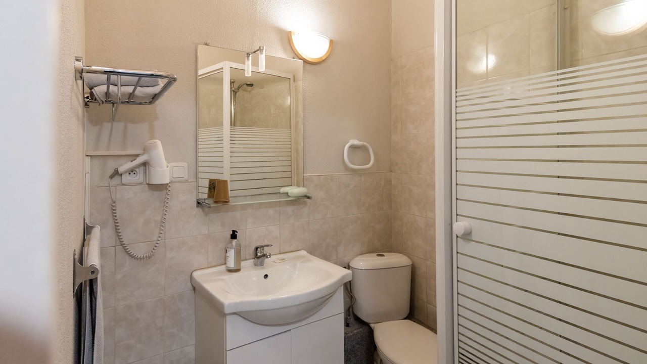 Photo of Bathroom in Latresne