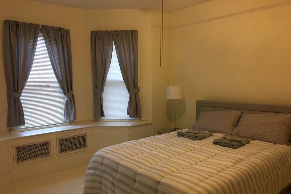 Photo of Bedroom in Trenton