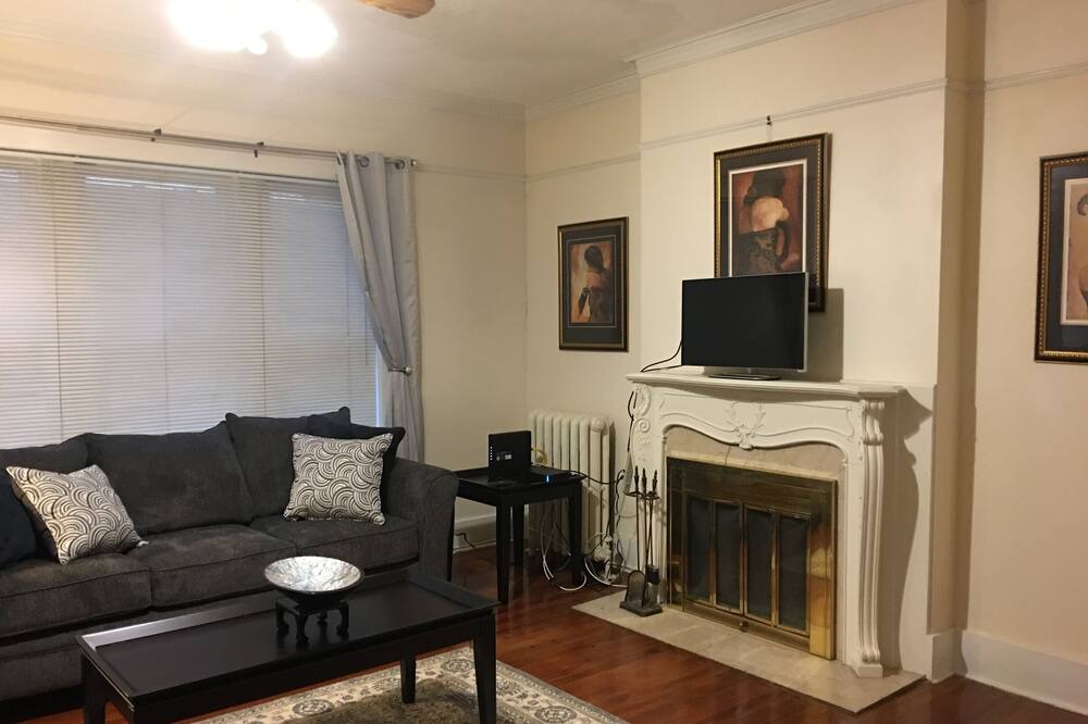 Photo of Livingroom in Trenton