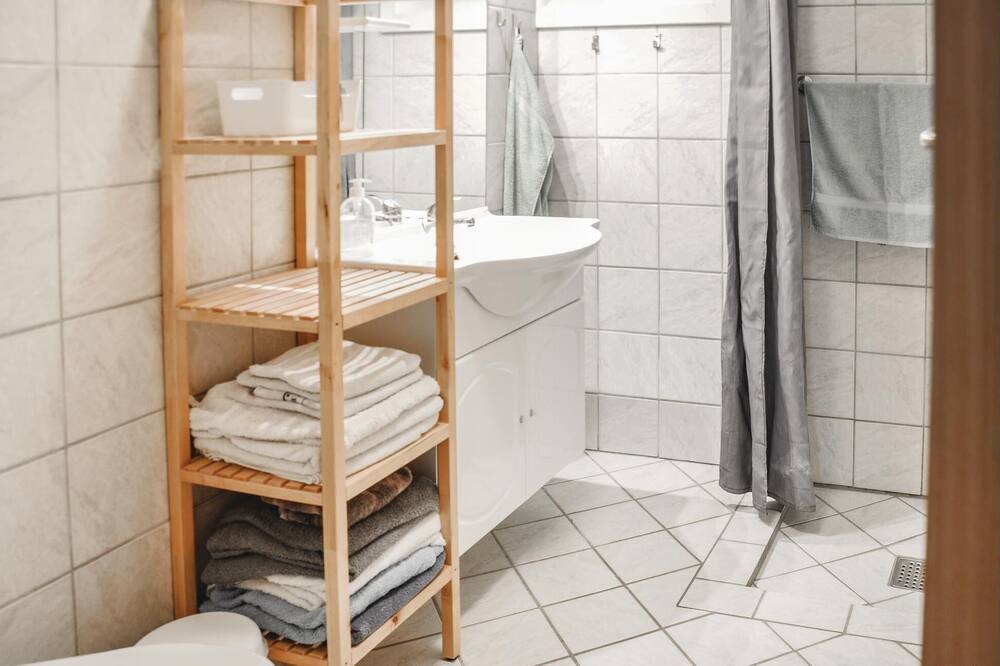 Photo of Bathroom in Helnæs By