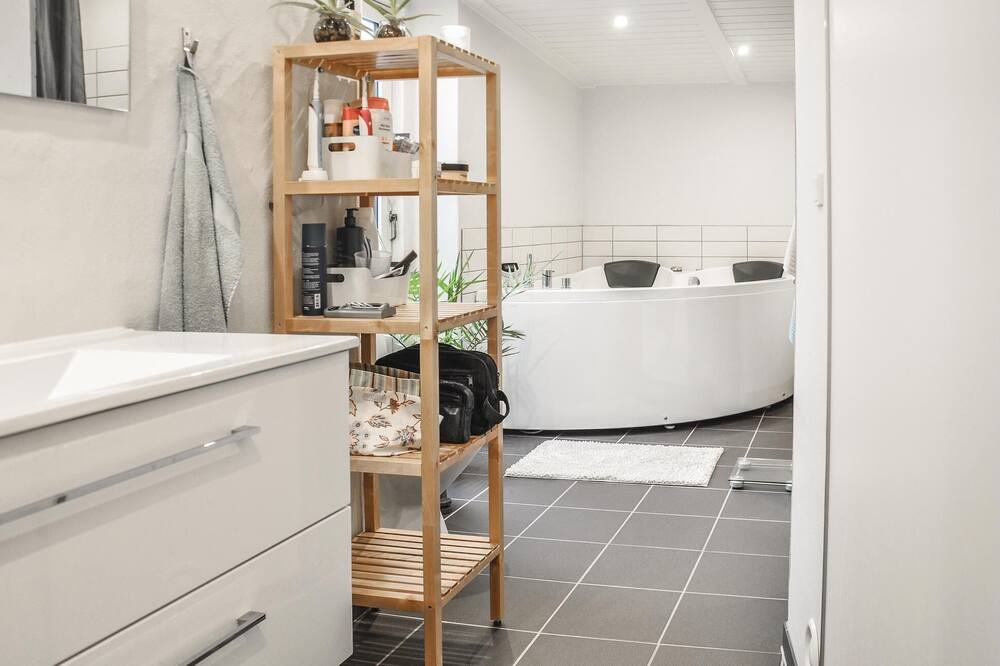 Photo of Bathroom in Helnæs By