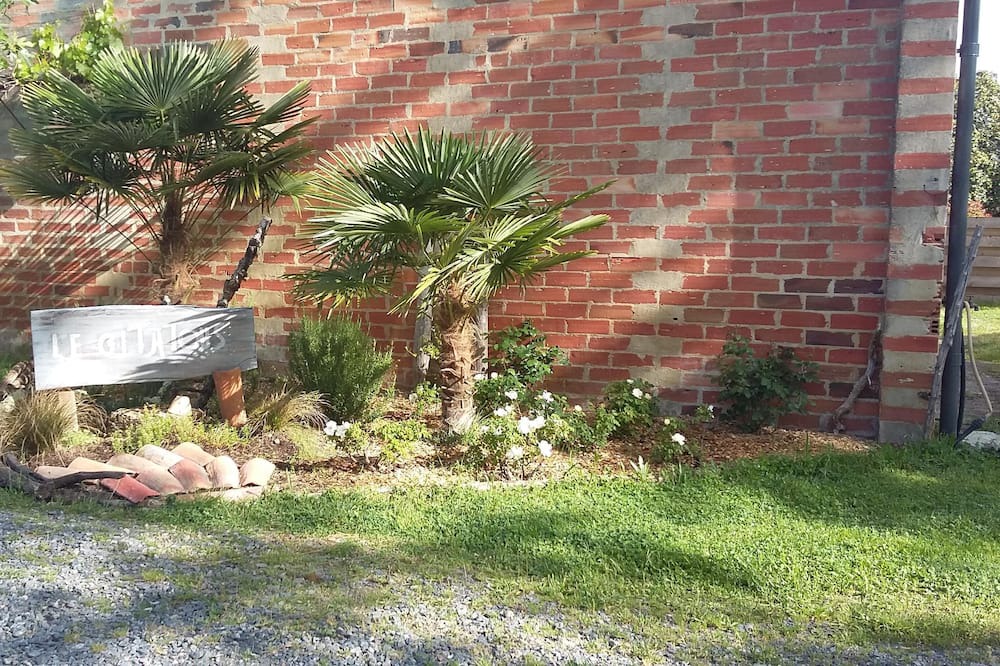 Photo of Outdoor in Sainte-Helene