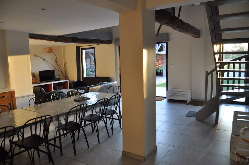 Photo of Livingroom in Sainte-Helene