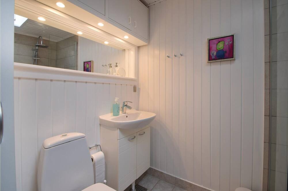 Photo of Bathroom in Farvang