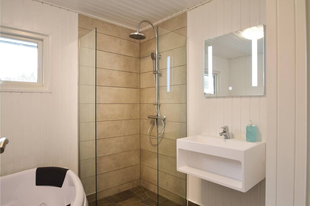 Photo of Bathroom in Farvang