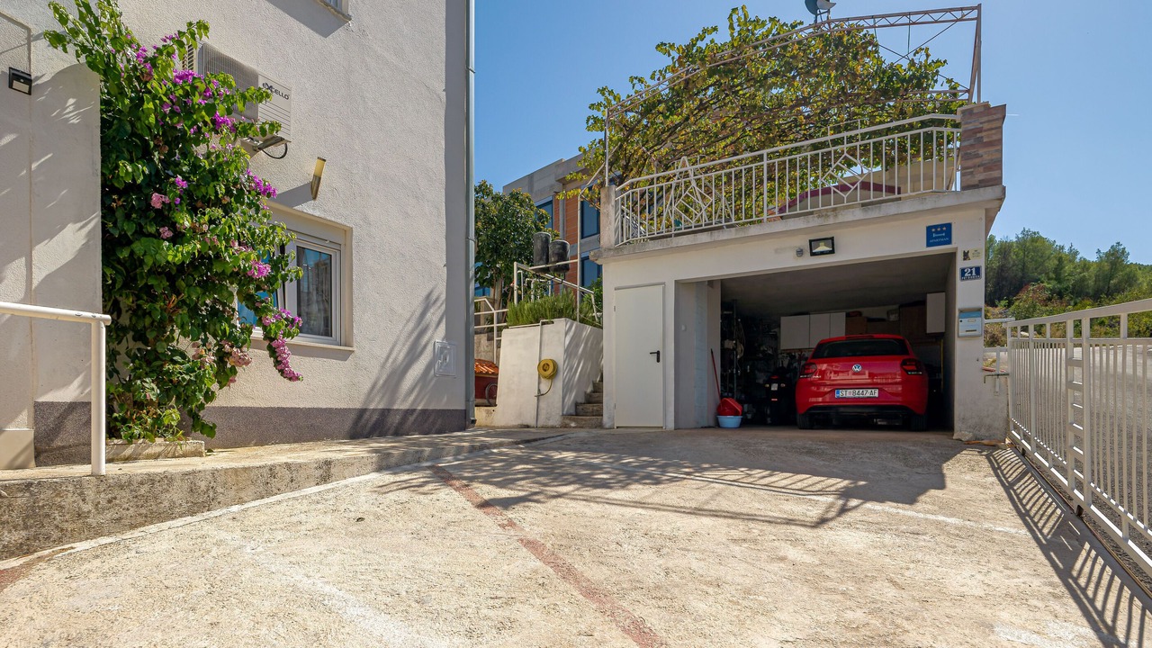 Photo of Outdoor in Slatine