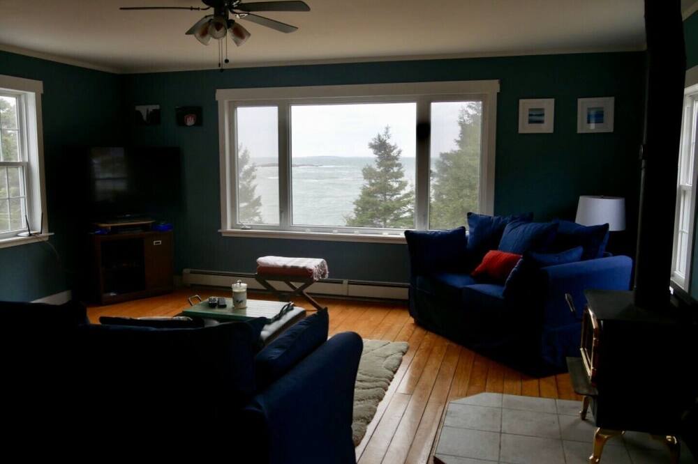 Photo of Livingroom in Indian Harbour