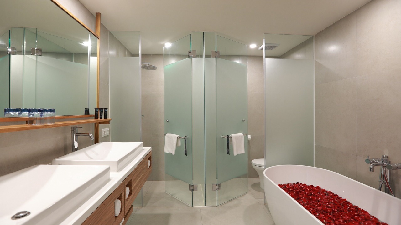 Photo of Bathroom in Kalipuro
